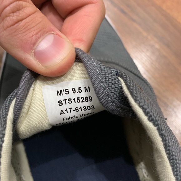 Basically brand new sperry shoes - Picture 3 of 3